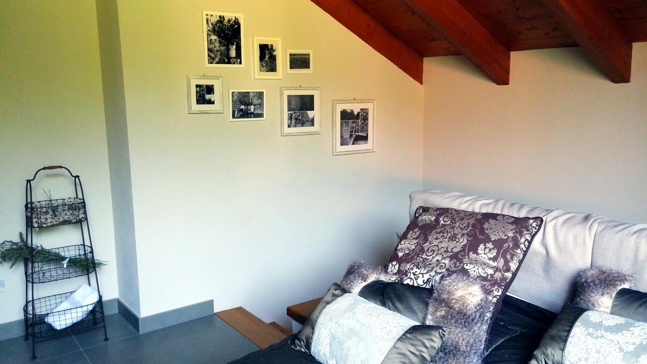 Relais Profumo Di Vino Bed & Breakfast Borgomanero Bagian luar foto