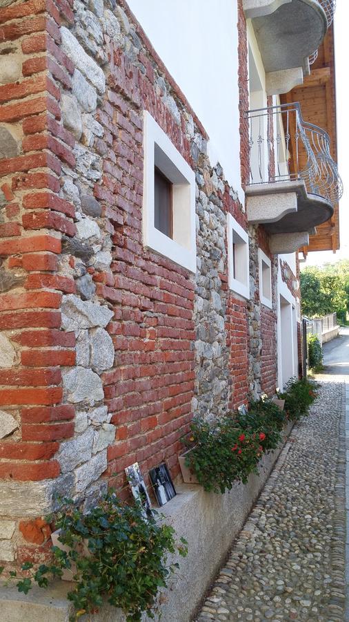 Relais Profumo Di Vino Bed & Breakfast Borgomanero Bagian luar foto