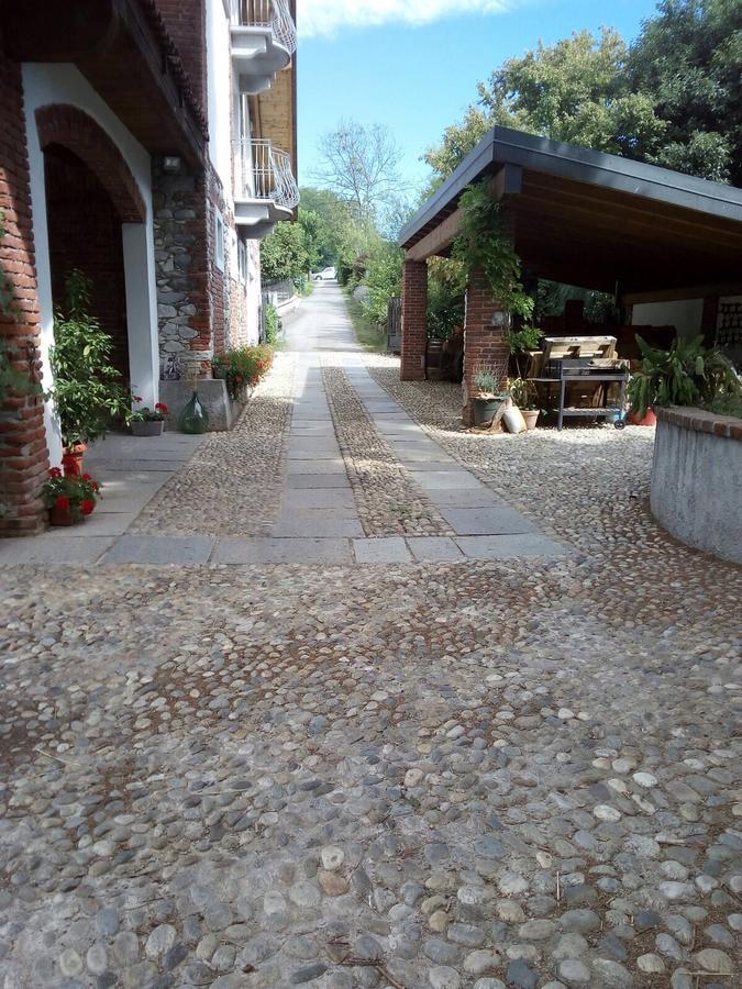 Relais Profumo Di Vino Bed & Breakfast Borgomanero Bagian luar foto
