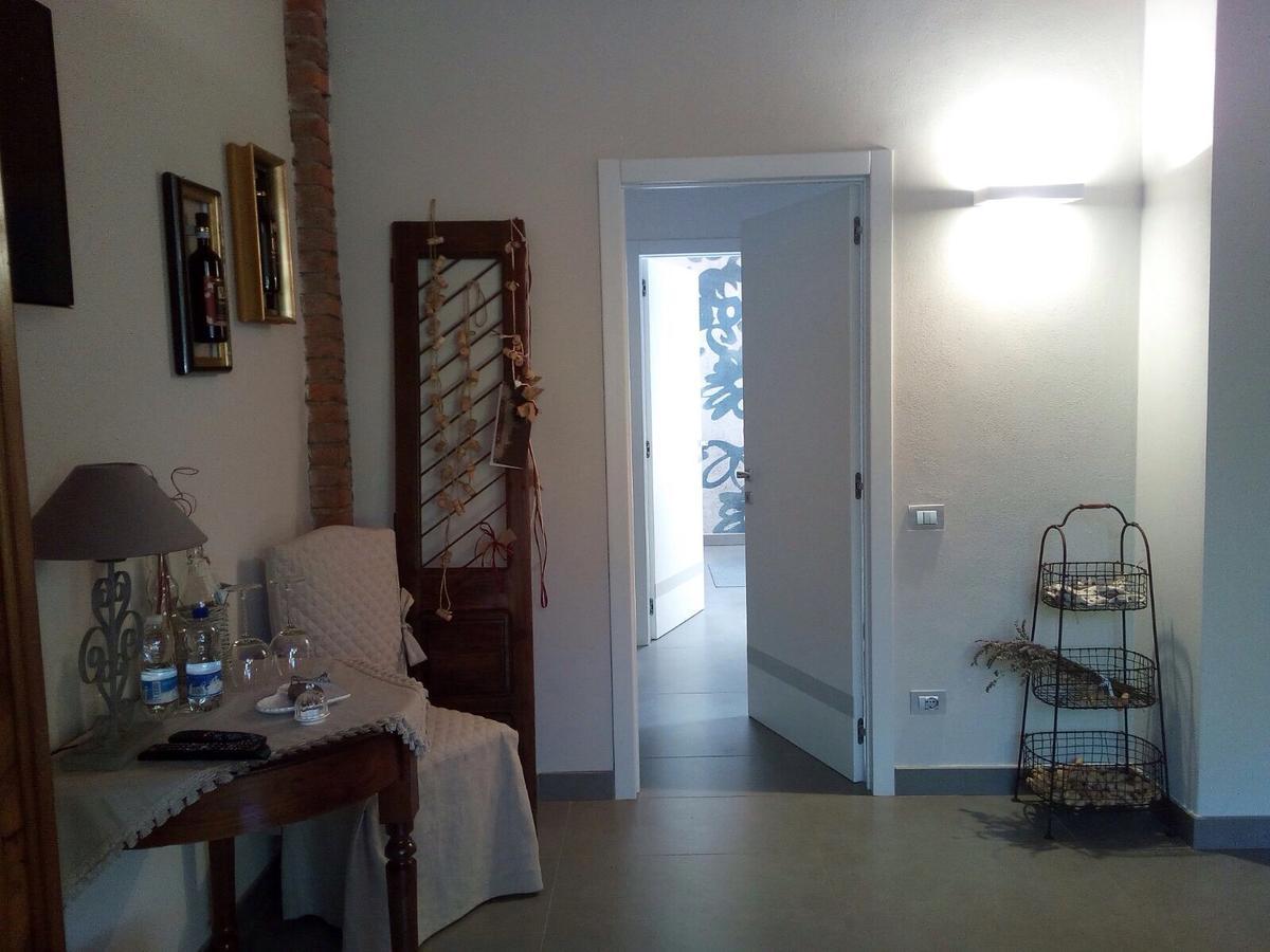 Relais Profumo Di Vino Bed & Breakfast Borgomanero Bagian luar foto