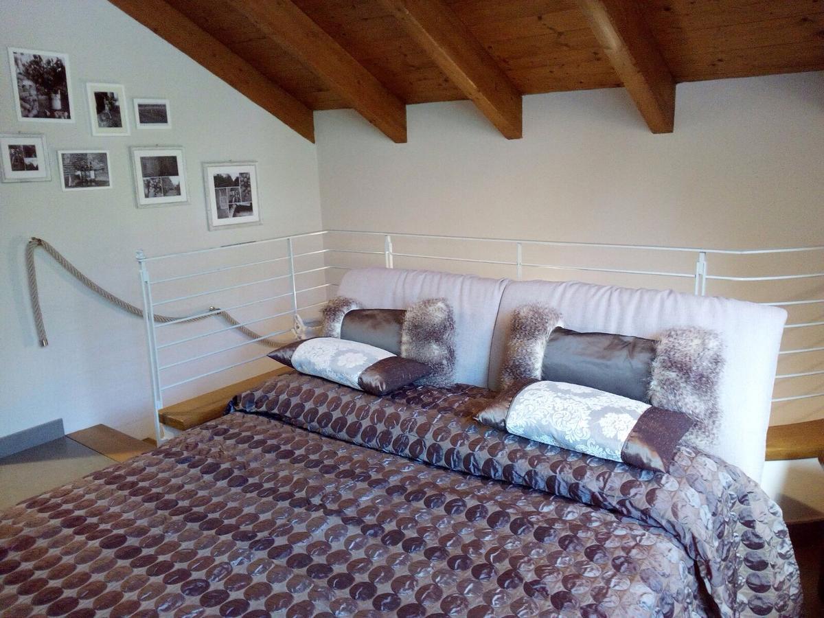 Relais Profumo Di Vino Bed & Breakfast Borgomanero Bagian luar foto